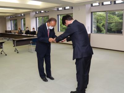農業委員への辞令交付