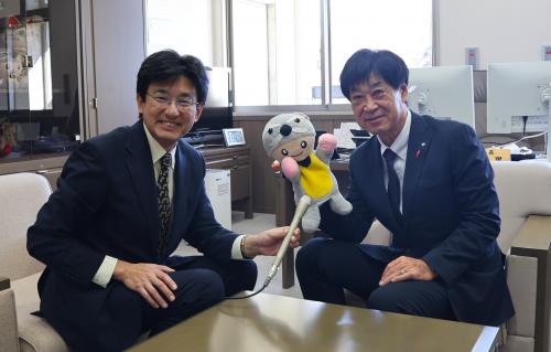 とみっぴーラジオ12月の出演者の写真