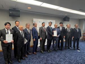 経済産業省での様子